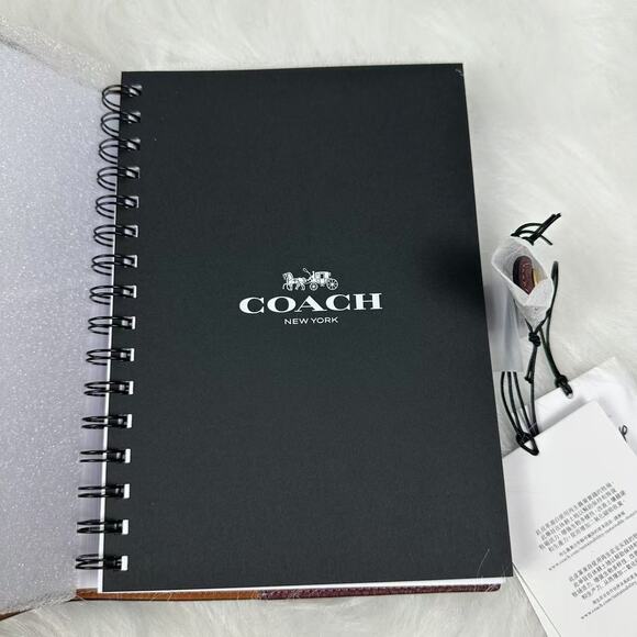 Disney X Coach Notebook In Regenerative Leather With Minnie In Wine CQ803 NWT - Picture 5 of 8